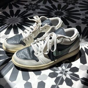 Nike Jordan Low Sneakers Womens 11